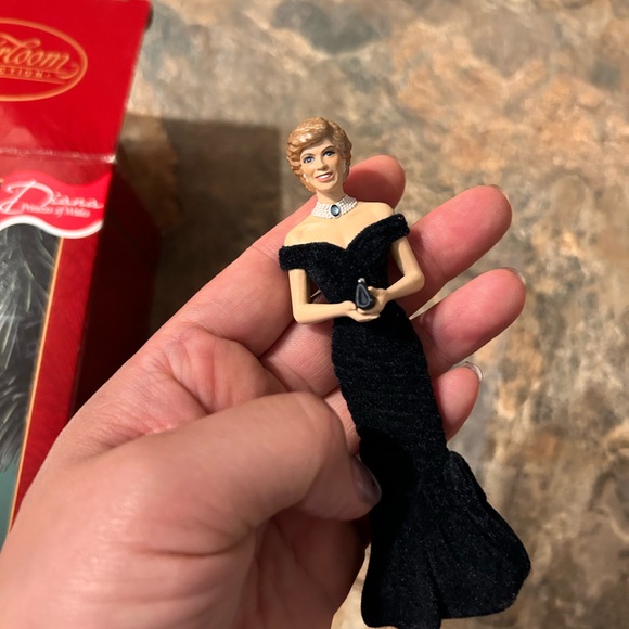 Diana, Princess of Wales ornament. - Picture 2 of 8